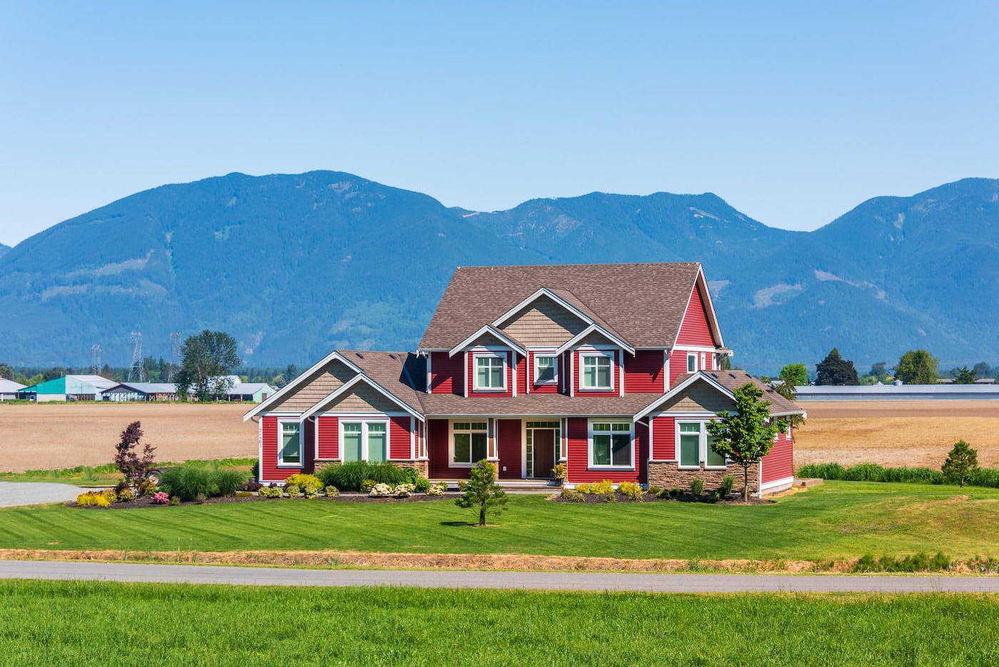 A very neat and colorful home with gorgeous outdoor landscape in suburbs of Vancouver, Canada