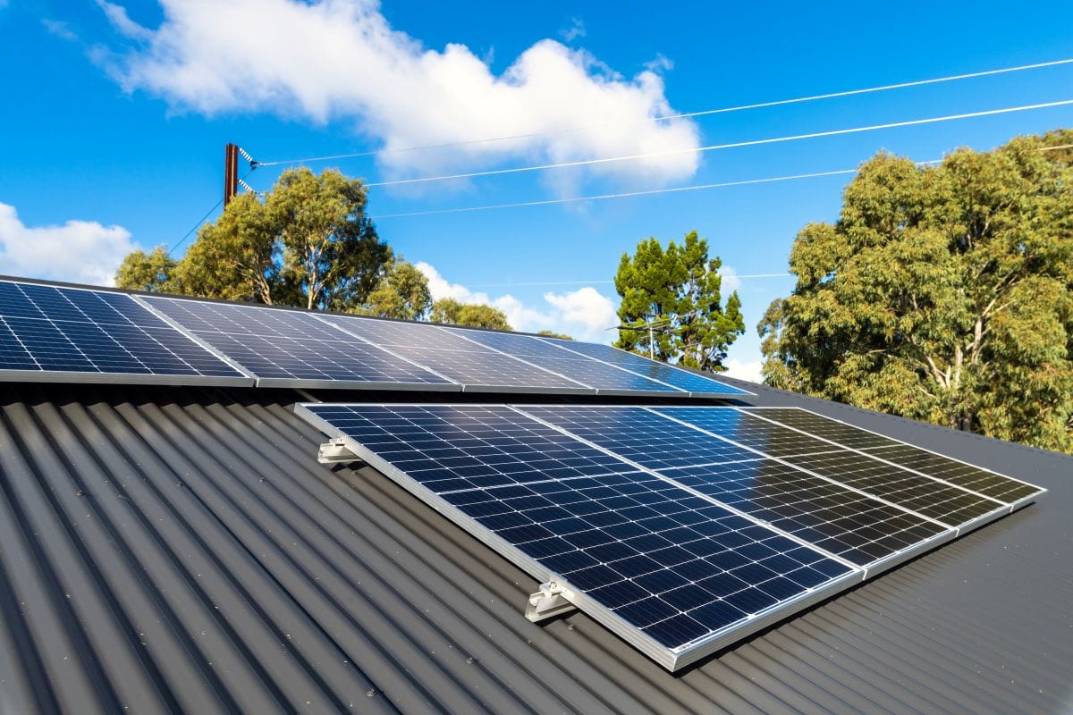 solar panel roofs on top of corrugated metallic sheet